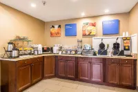 Comfort Inn & Suites - Breakfast