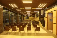 Minas Manor Hotels in Tiruchirappalli