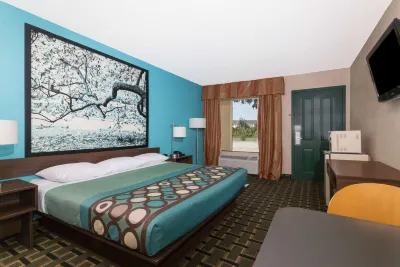 Super 8 by Wyndham Brunswick South/I-95