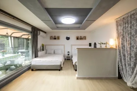 Ganghwado Isaac Pension Отели рядом с достопримечательностью «Dongmak Beach»