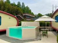 Jeonju Doran Doran Caravan Glamping Pension