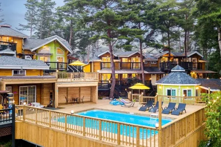 Castle of Magic Pension Отели рядом с достопримечательностью «Hoengseong Welli Hilli Park Ski Resort»