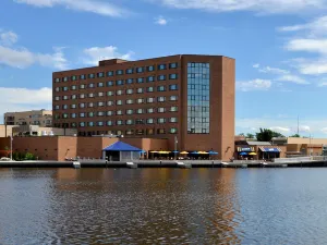 Oshkosh Marriott Waterfront Hotel & Convention Center