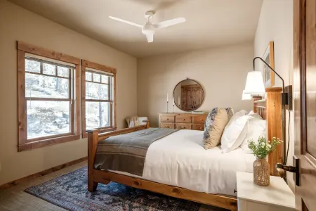 Atkinson by AvantStay Lake Front Home w Stunning Views in Tahoe Vista Отели в г. Тахо Виста