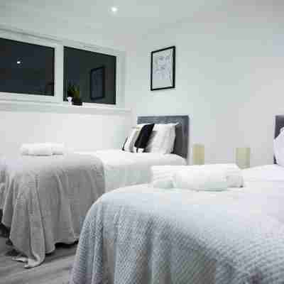 Bishops Lynn House Apartments - Town Centre Rooms