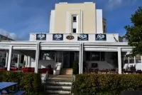 The Portland Hotel Hotel dekat Folkestone West
