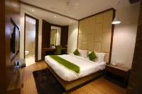 Maple Grand Hotels in Agra