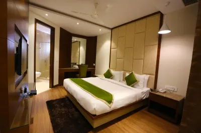 Maple Grand Hotels in 