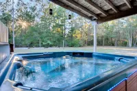 Private Hot Tub, Firepit and Entertainment Retreat - Stunning Oasis Hotels in Eustis
