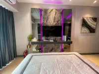 Monochrome la Casa IV at Anderson