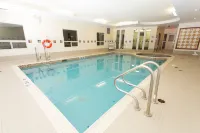 Holiday Inn & Suites LLOYDMINSTER by IHG - Pools
