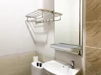 Modern Look and Homey Studio Apartment at Transpark Juanda Bekasi Timur by Travelio Hotels in Bekasi Jaya