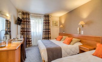 Brit Hotel le Cygne