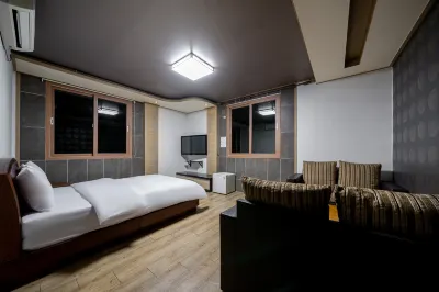 에프원 호텔 영진목욕탕 주변 호텔