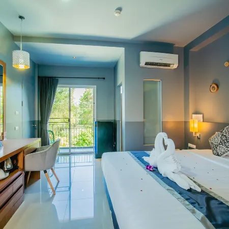 The Rubber Hotel Phuket Отели рядом с достопримечательностью «Ват Си Сунтхон»