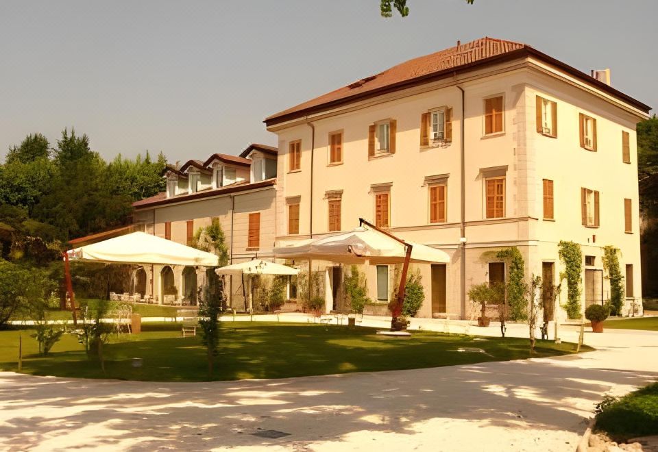 hotel overview picture