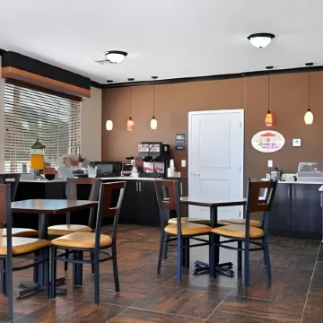 Super 8 by Wyndham Center
