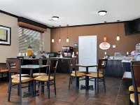 Super 8 by Wyndham Center