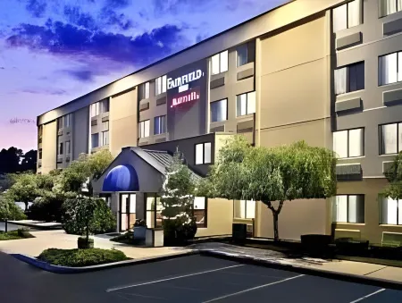 Fairfield Inn Burlington Williston Отели в г. Уиллистон