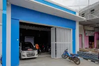 RedDoorz Near Pasar Batang Hotels in Batang