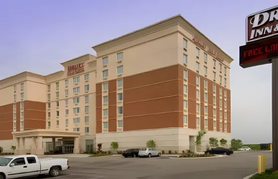 聖路易斯奧法倫德魯裏套房酒店