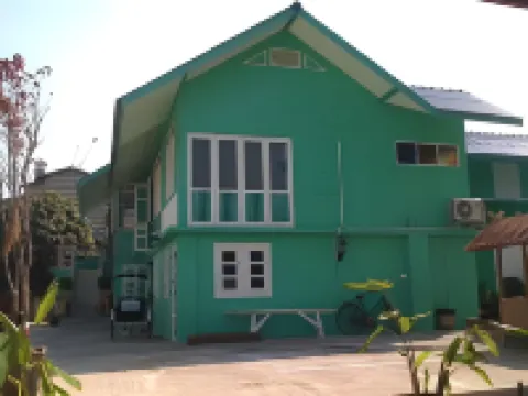 R-Lampang Guest House