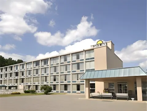 Days Inn by Wyndham Cambridge