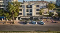 Lilium Boutique Hotel Các khách sạn gần Lara Beach