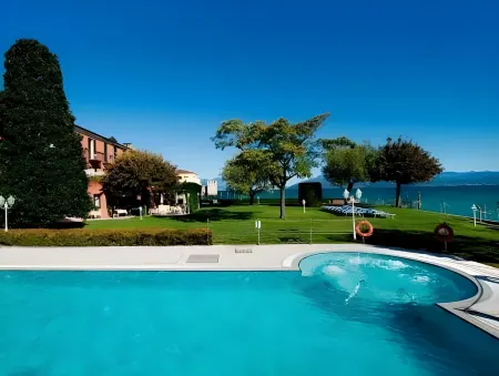 Hotel Fonte Boiola Отели рядом с достопримечательностью «Archaeological site of Grotte di Catullo»