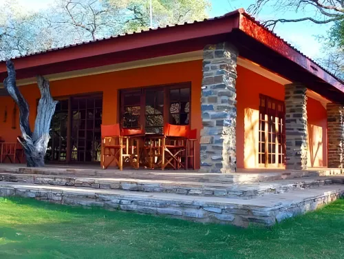 Ohange Namibia Lodge - parkir