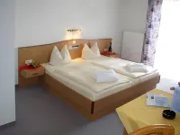 Ferien- Und Aktivhotel Zum Arber Hotels near Parish Church of St. Bartholomew