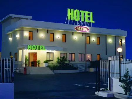 Hotel Genius