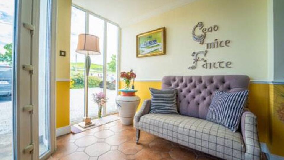 Dingle Bambury House Accommodation