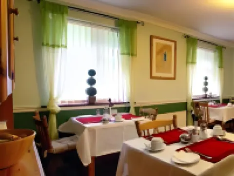Woodside Lodge Accommodation Hotels in Westport
