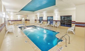 La Quinta Inn & Suites by Wyndham Pearsall
