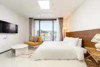 Urbanstay Busan Cityhall - Apartments