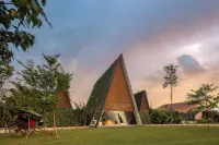 Bolagala Agro Floating Resort Hotels in der Nähe von Heiyanthuduwa Purana Viharaya