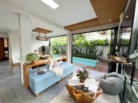 Villa Amethyst KB-5 Lembang 4 Bedrooms with Private Pool Отели рядом с достопримечательностью «Taman Kupu-Kupu Cihanjuang»