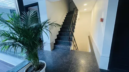 Saltstayz Select - Malcha & Chankyapuri Отели рядом со станцией Delhi Cantt