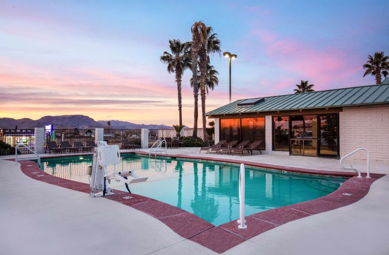 Best Western Plus Kings Inn Suites photo 2
