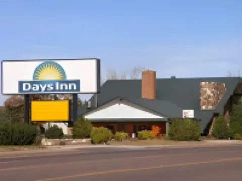 Days Inn by Wyndham Show Low