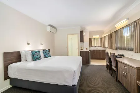 Quality Hotel Robertson Gardens
