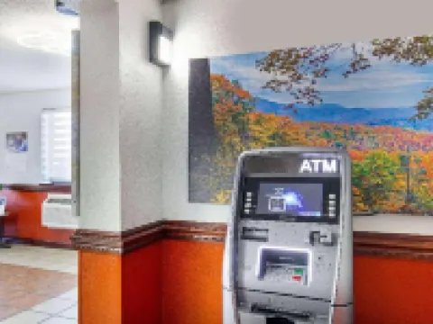 約翰遜城温德姆速8酒店 約翰遜城酒店