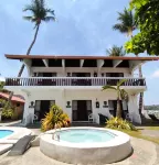 The Coral Beach Club Hotels near Captain＇s Rest House