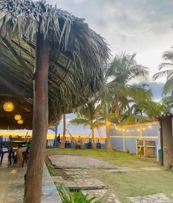 Cabaña con Desayuno y piscina en la playa