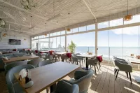 Na Luchezarnyoi Apart Hotel