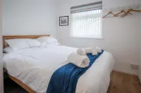Bayview 61 - 2 Bedroom Chalet - Bayview Oxwich - Chalets