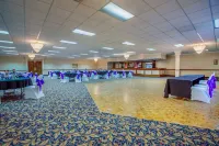 Days Inn by Wyndham Sudbury & Conference Centre - Breakfast