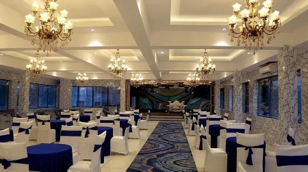Hotel Mandi Heights - Bar, Fine Dining & Banquet Hall Отели в г. Манди