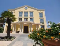 Seccy Hotel Boutique Art & Museum Hotel in zona Passeggiata al lungomare di FIumicino